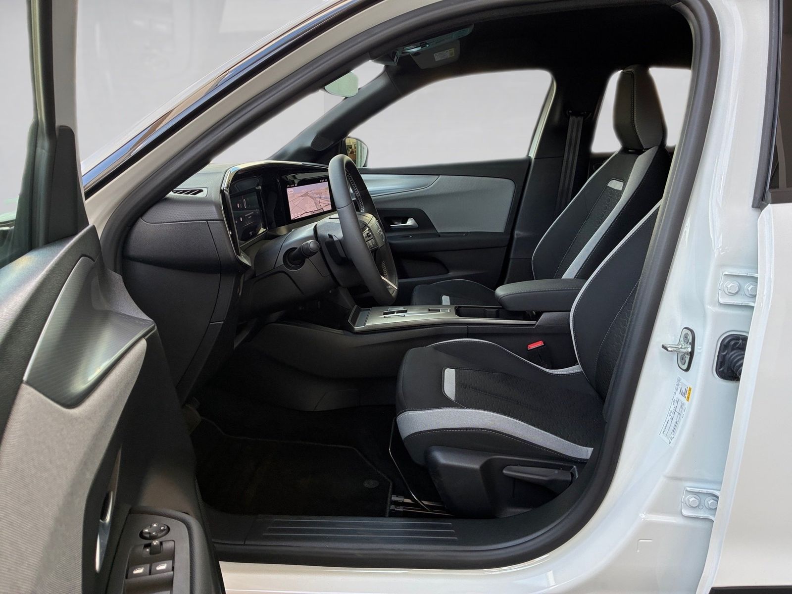 Fahrzeugabbildung Opel Mokka 1.2 Turbo Edition Kamera,LED,Navi,SHZ,PDC