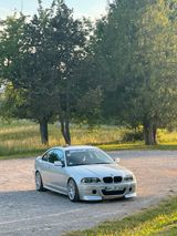 BMW E46 330i - BMW 330 aus 2003: 330i