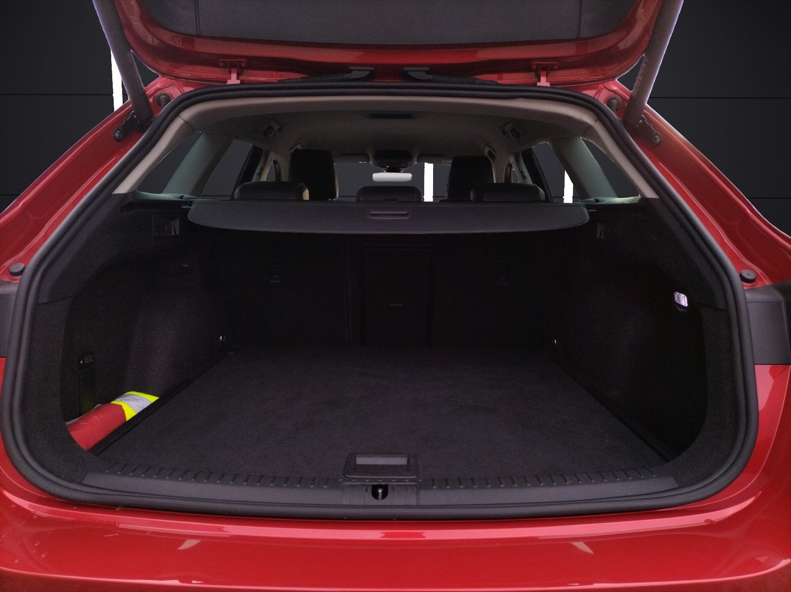 Fahrzeugabbildung SEAT Leon ST eTSI FR-Line DSG LED AHK Navi ACC Park-A