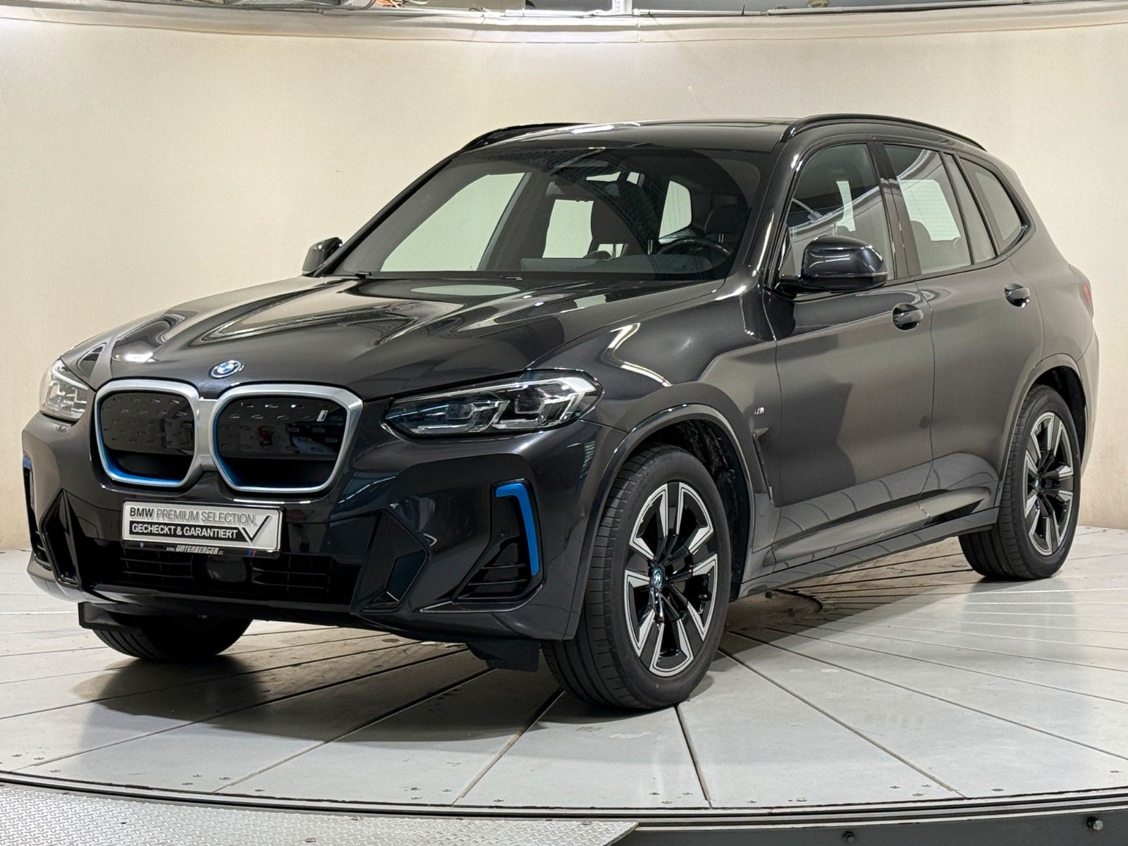 BMW iX3 M Sportpaket Inspiring AHK ACC RFK Pano foto 1