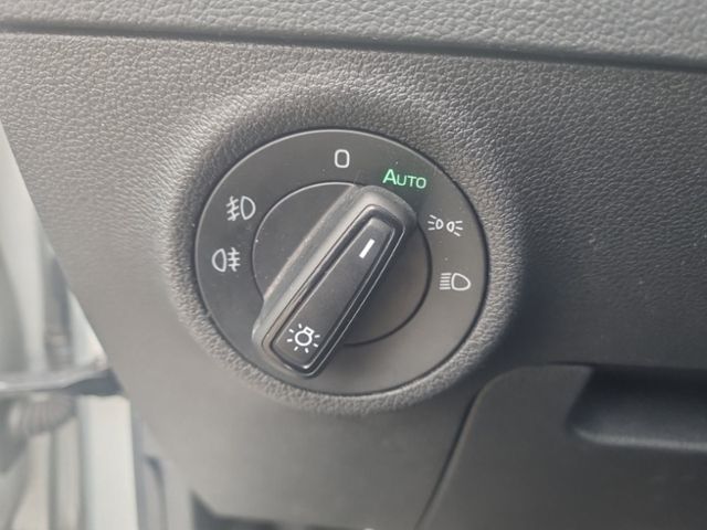 Fahrzeugabbildung SKODA Karoq 1.5 TSI DSG Sportline NAVI ACC AHK CLIMA