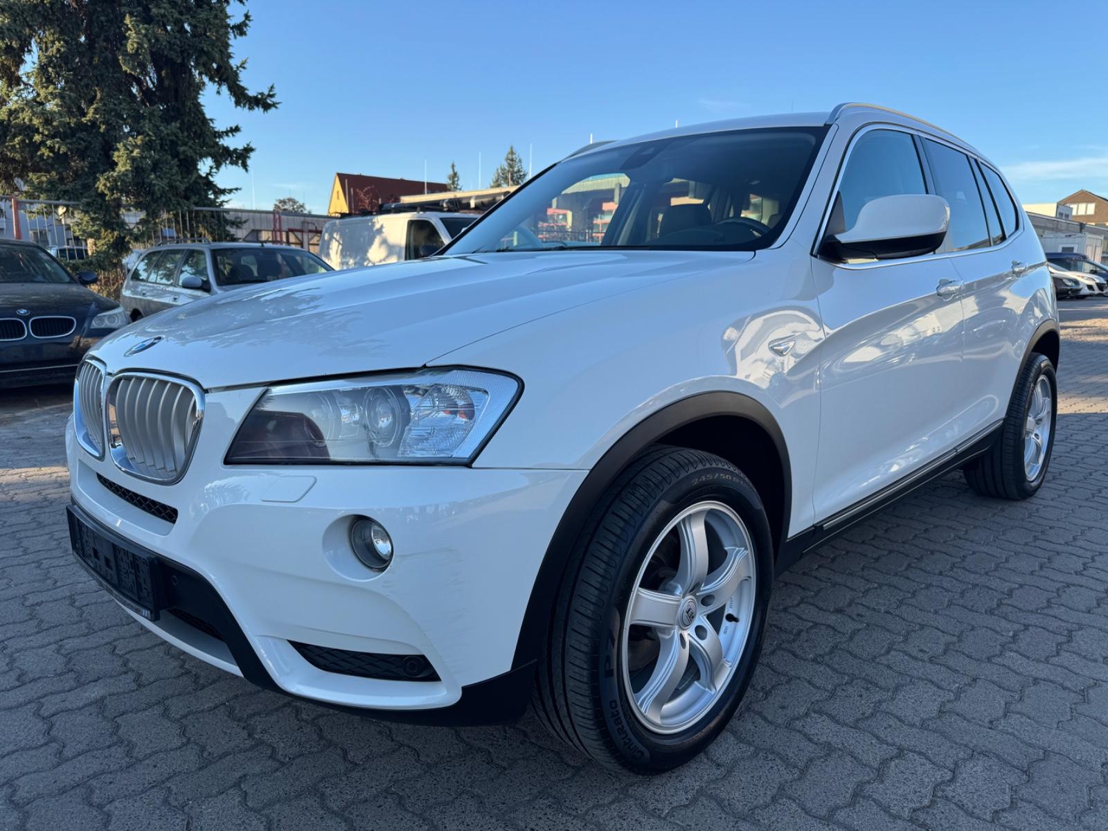 BMW X3 xDrive 35 d SPORTPAKET/LMF/ELH/SHZ/XENON/NAVI