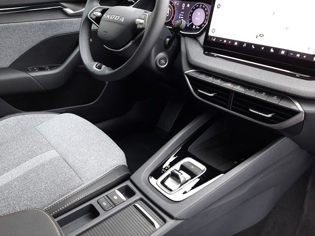 Fahrzeugabbildung Skoda Octavia Combi Tour 2.0TDI DSG AHK Matrix HeadUp