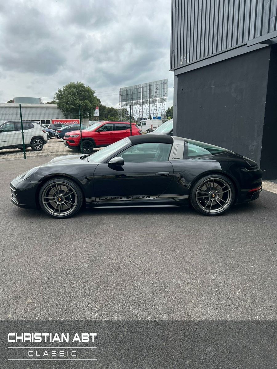 Fahrzeugabbildung Porsche 992 GTS Targa 50th Anniversary
