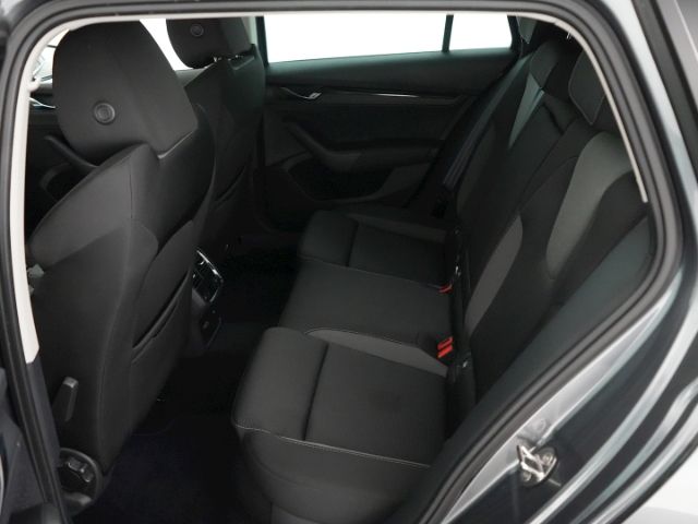 Octavia COMBI TOUR TDI DSG+AHK+LED+NAVI+STANDHEI