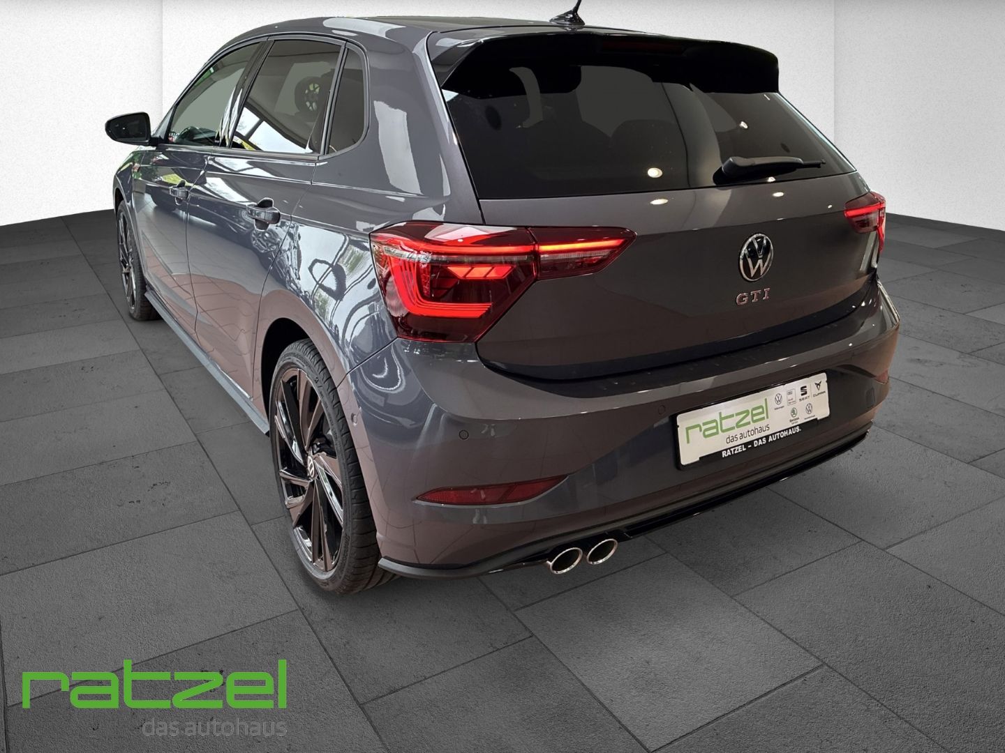 Fahrzeugabbildung Volkswagen Polo GTI 2.0 TSI DSG RearView Navi ACC IQ Drive