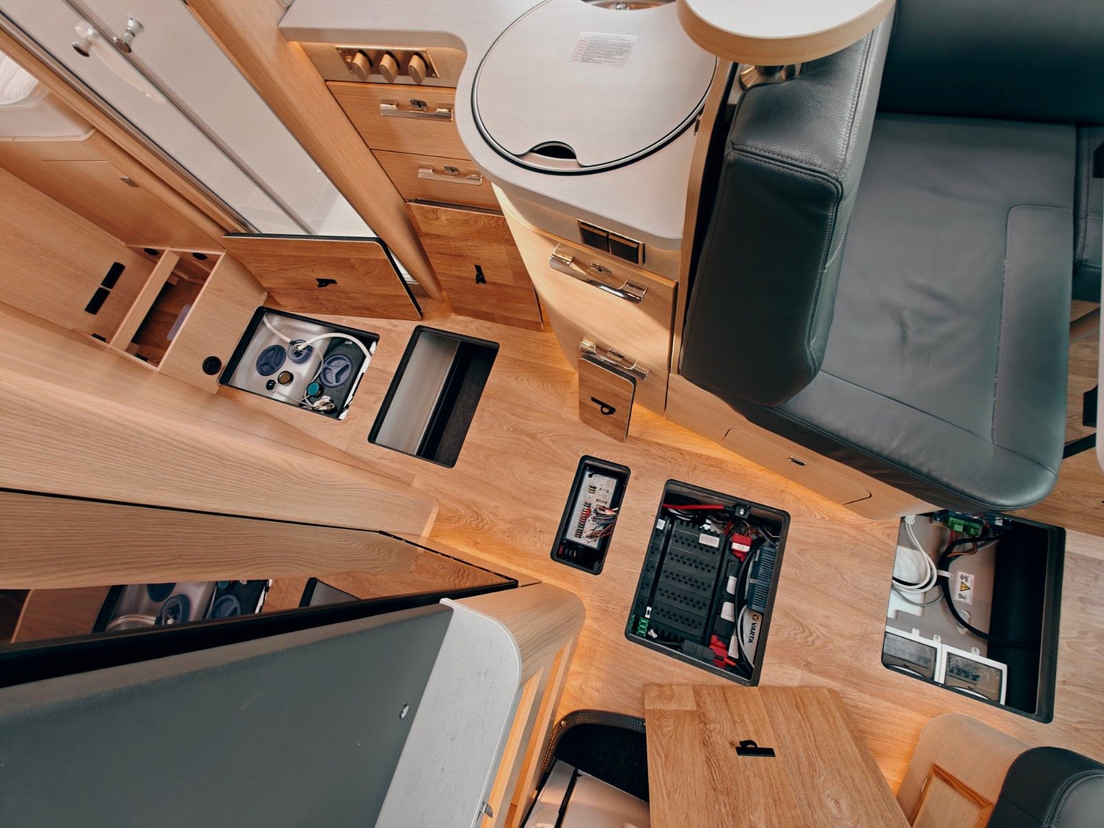 Fahrzeugabbildung HYMER / ERIBA / HYMERCAR B - KLASSE MC T 680 - INDIVIDUAL AUS ERSTBESITZ