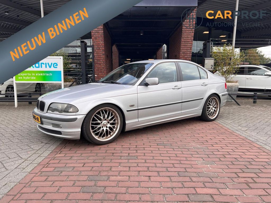 BMW 320 3-serie 320i Executive