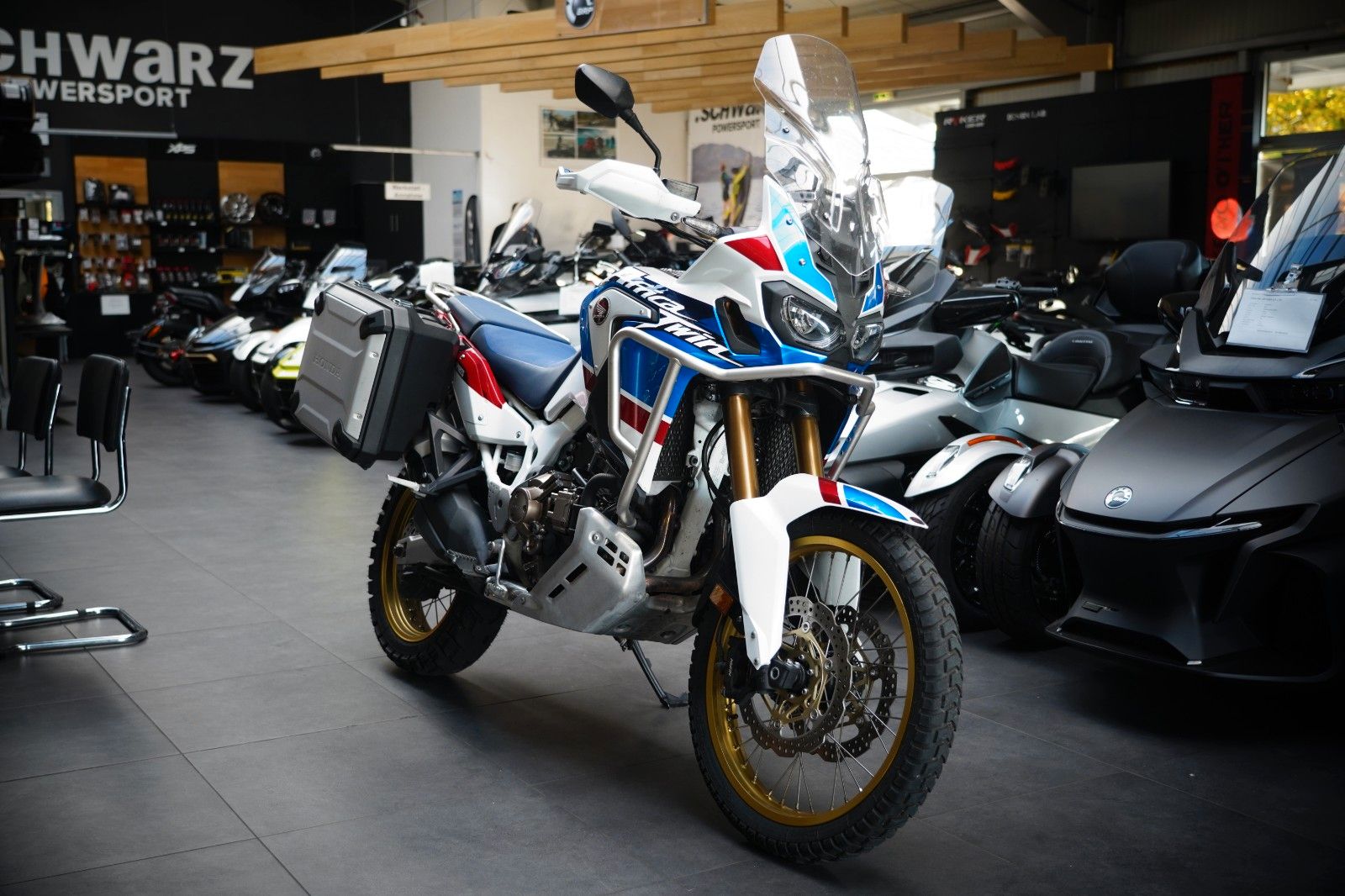 Fahrzeugabbildung Honda CRF 1000 Africa Twin Adventure Koffer