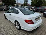 Mercedes-Benz C 180 CGI BlueEfficiency+PANO+NAVI+AMG PAKET - Mercedes-Benz C 180 aus 2012: Coupé