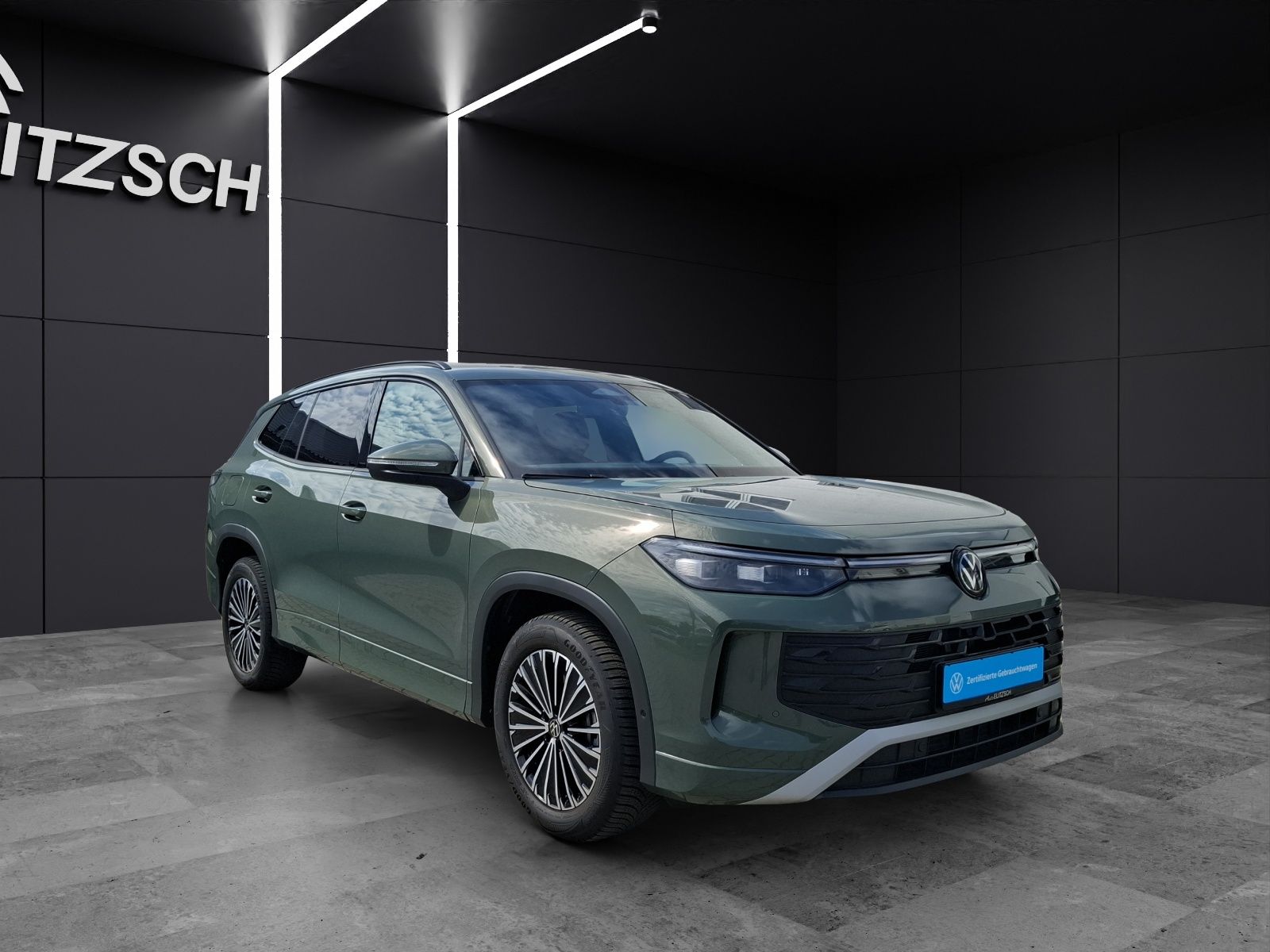 Fahrzeugabbildung Volkswagen Tayron eTSI Life DSG LED AHK Navi AID ACC RFK SH
