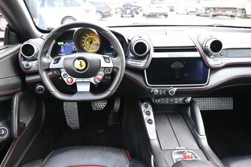 صورة 2 لـ 2018 Ferrari GTC4LUSSO