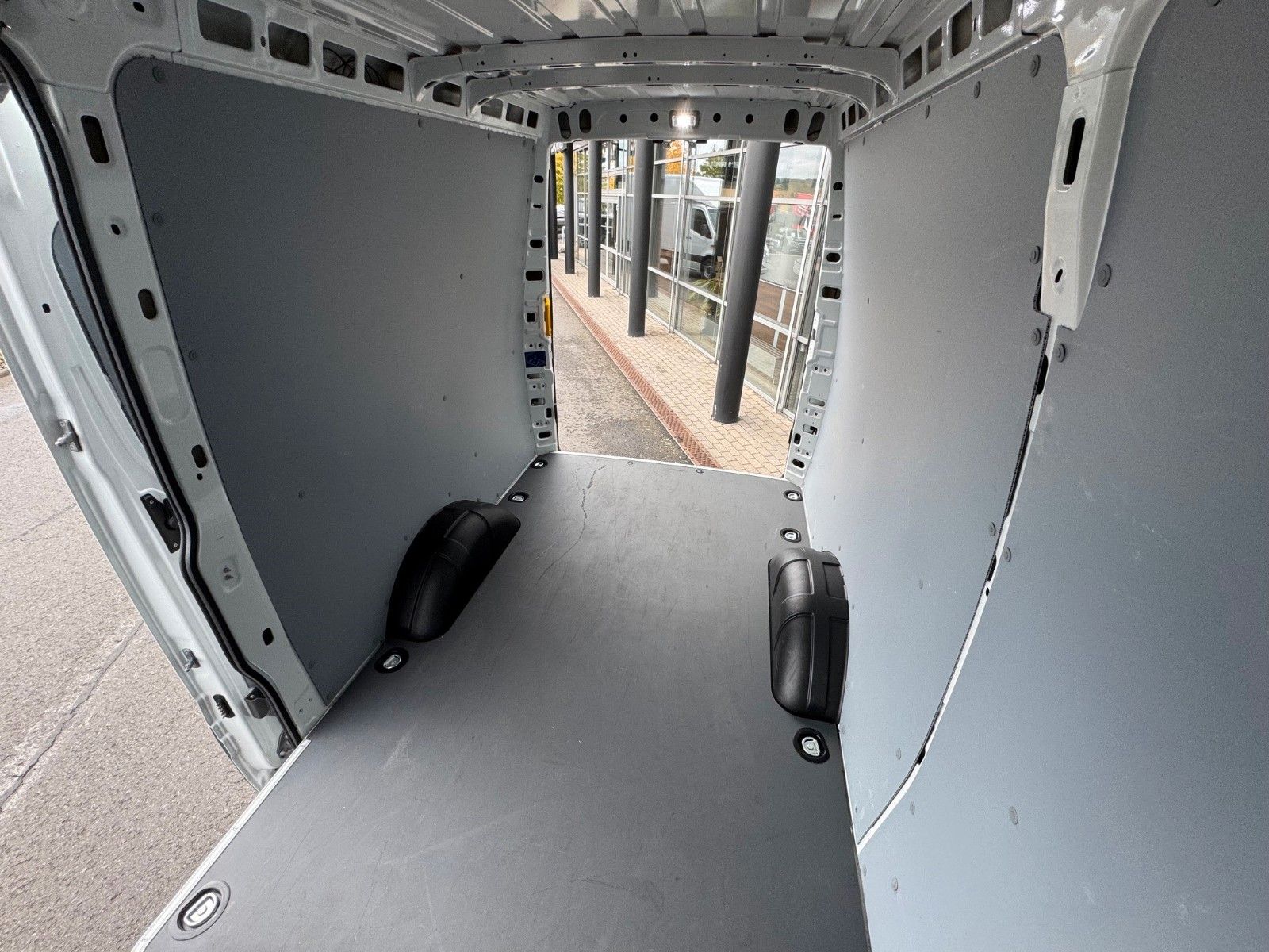 Fahrzeugabbildung Iveco Daily 35S16 A8 *R3.520mm*Automatik*AHK*ACC*