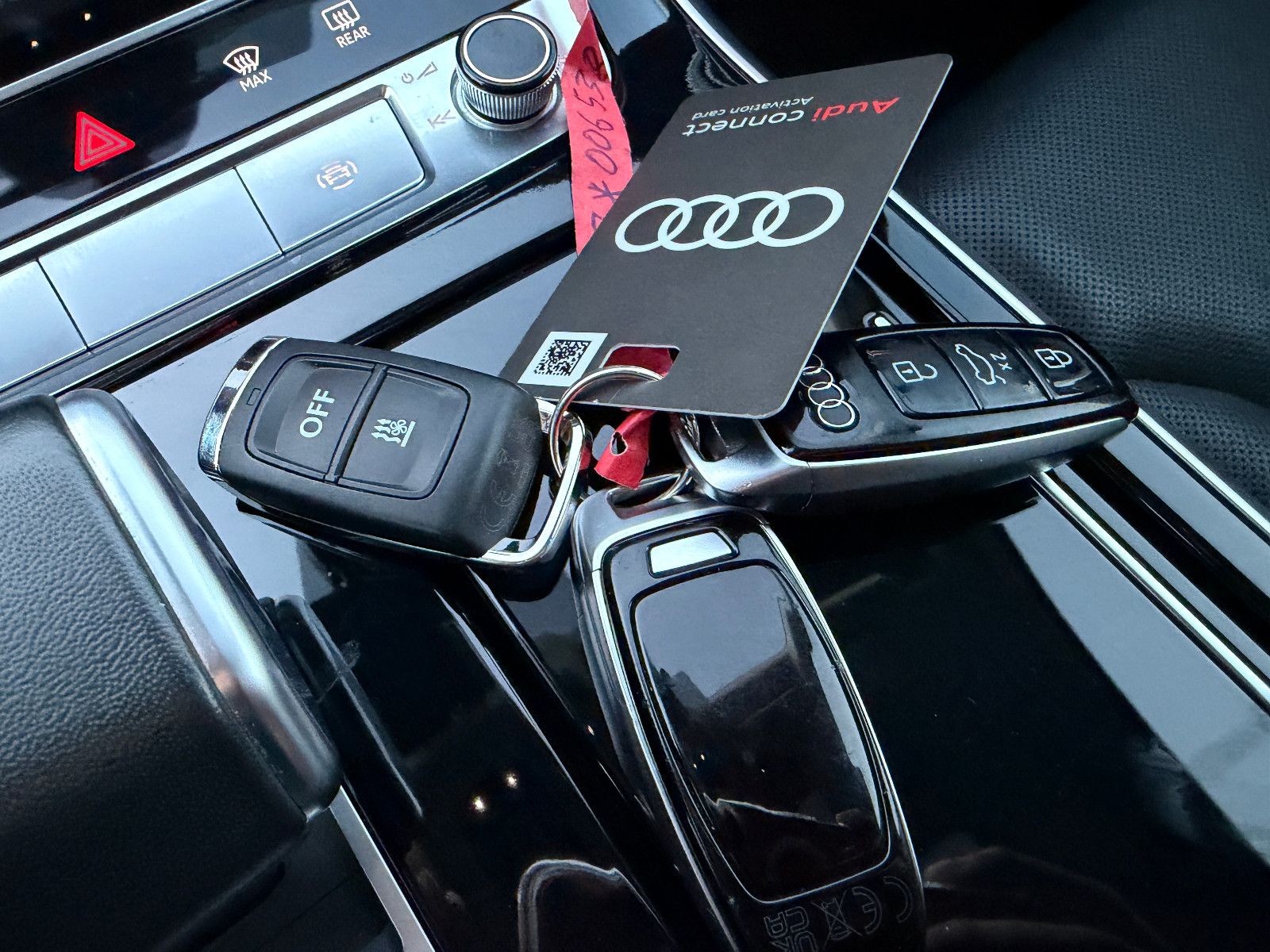 Fahrzeugabbildung Audi Q7 50 TDI Quattro/7-SITZE/PANO/HUD/AMBIENTE/KAME