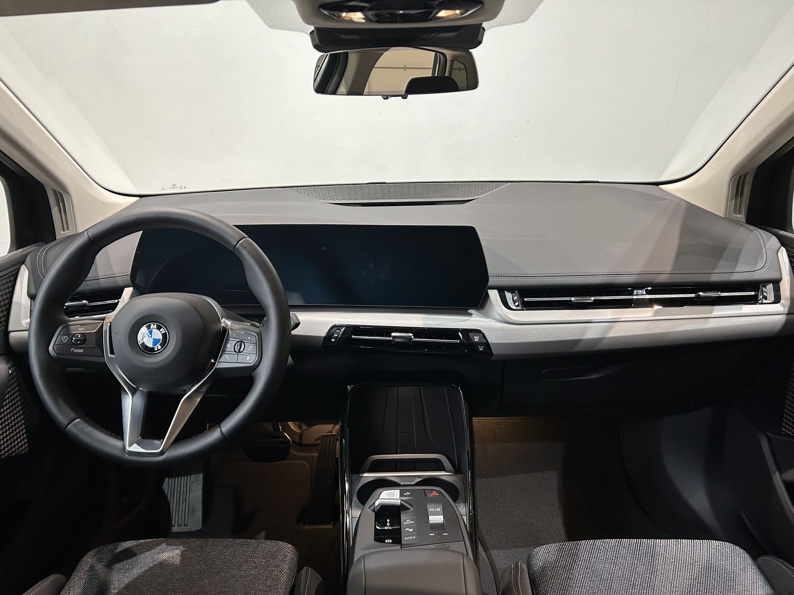 Fahrzeugabbildung BMW 218i Active Tourer Komfortzugang AHK