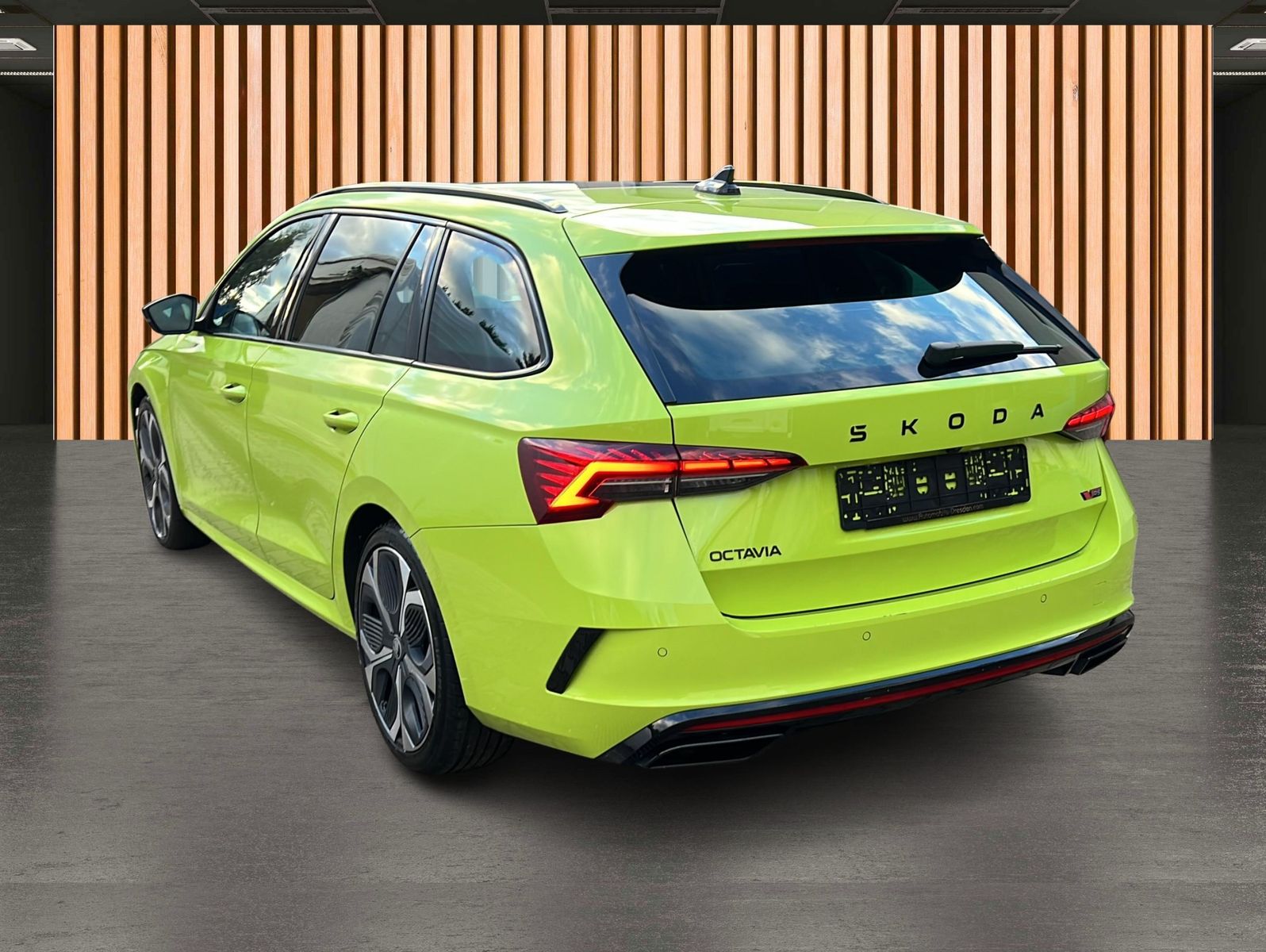 Skoda Octavia 2.0 TSI RS DSG*Pano*Navi*Kessy*SideAssis foto 4