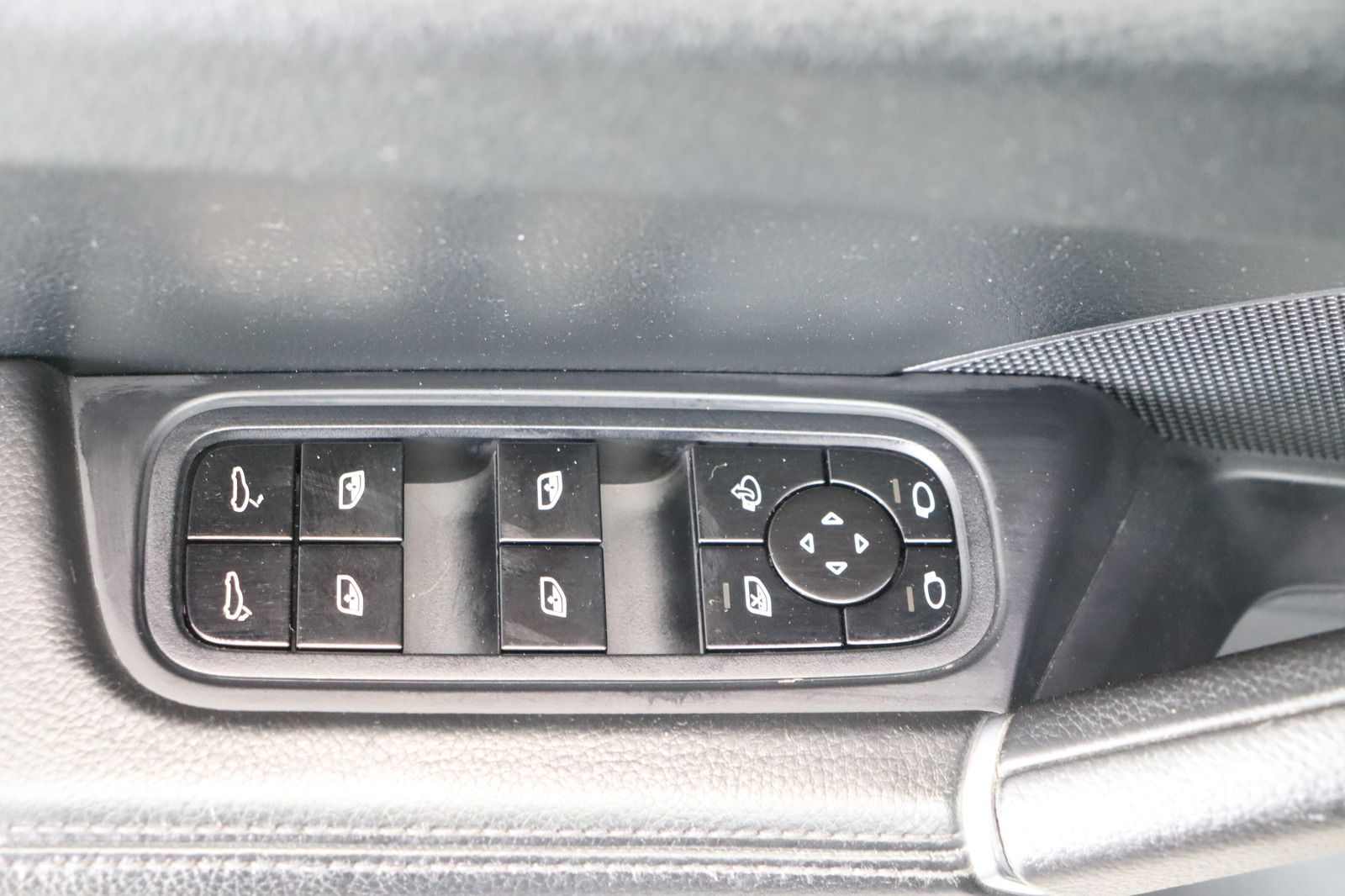 Fahrzeugabbildung Porsche Cayenne S * Pano * Standhzg. * RFK