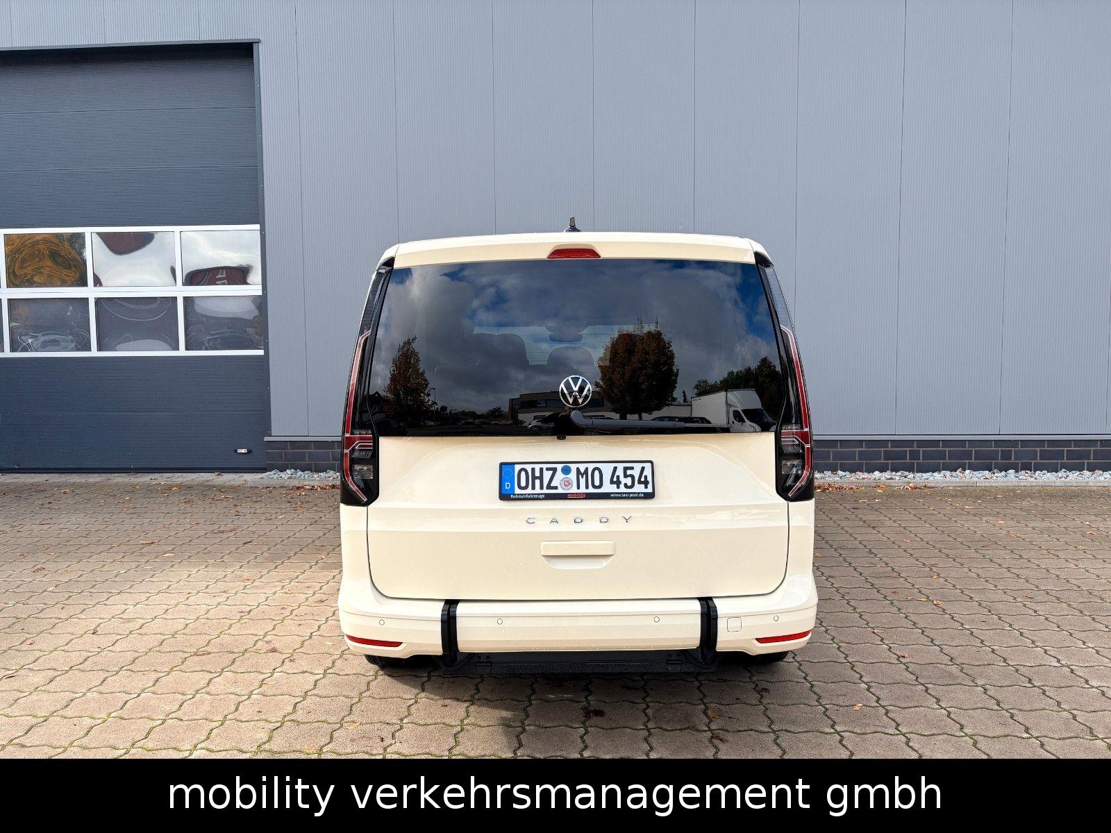 Volkswagen Maxi DSG LED Taxi / Mietwagen Rollstuhl 7-Sitzer