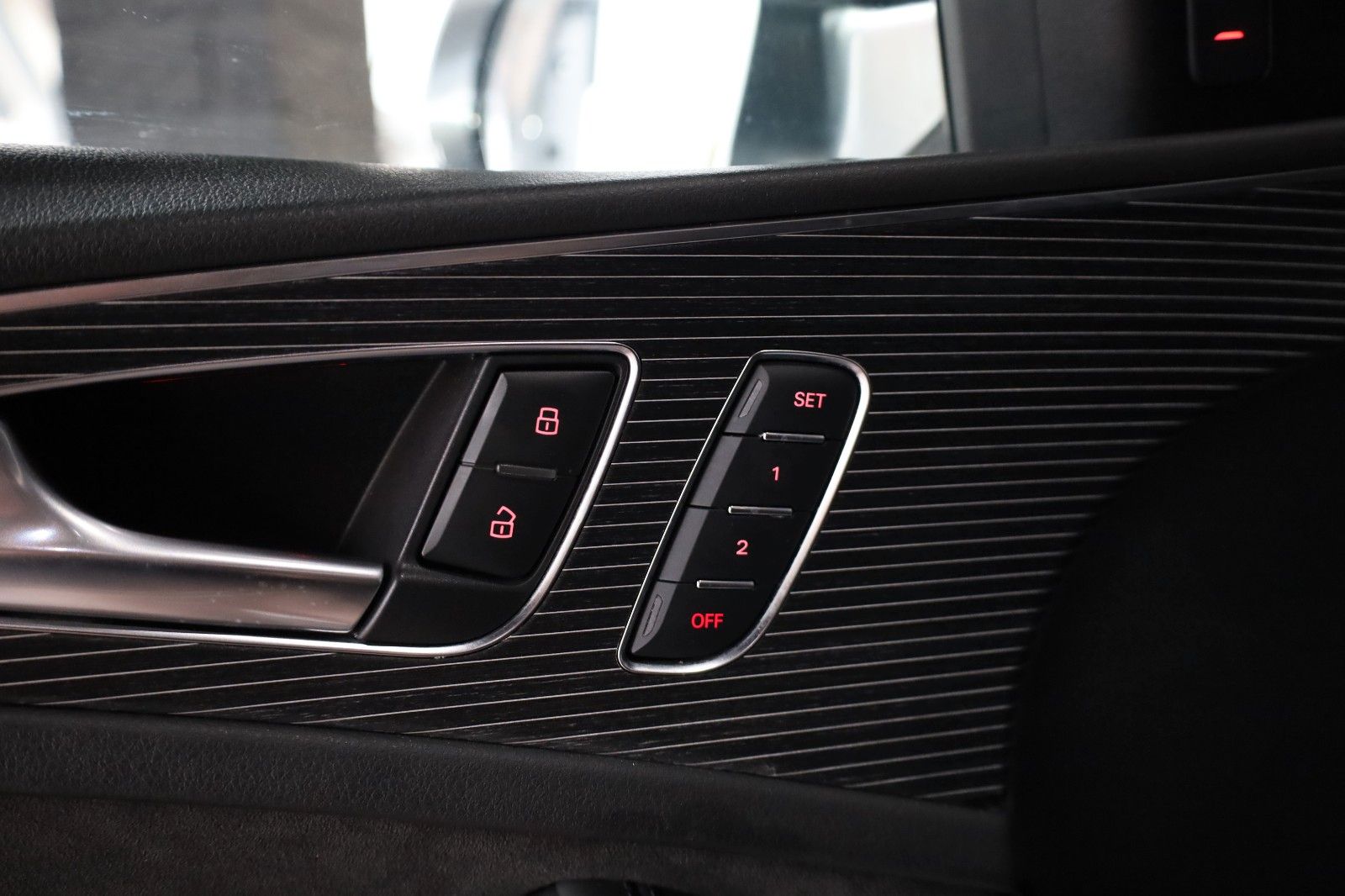 Fahrzeugabbildung Audi S6 Avant 4.0 TFSI *Panorama*Memory*K-Entry