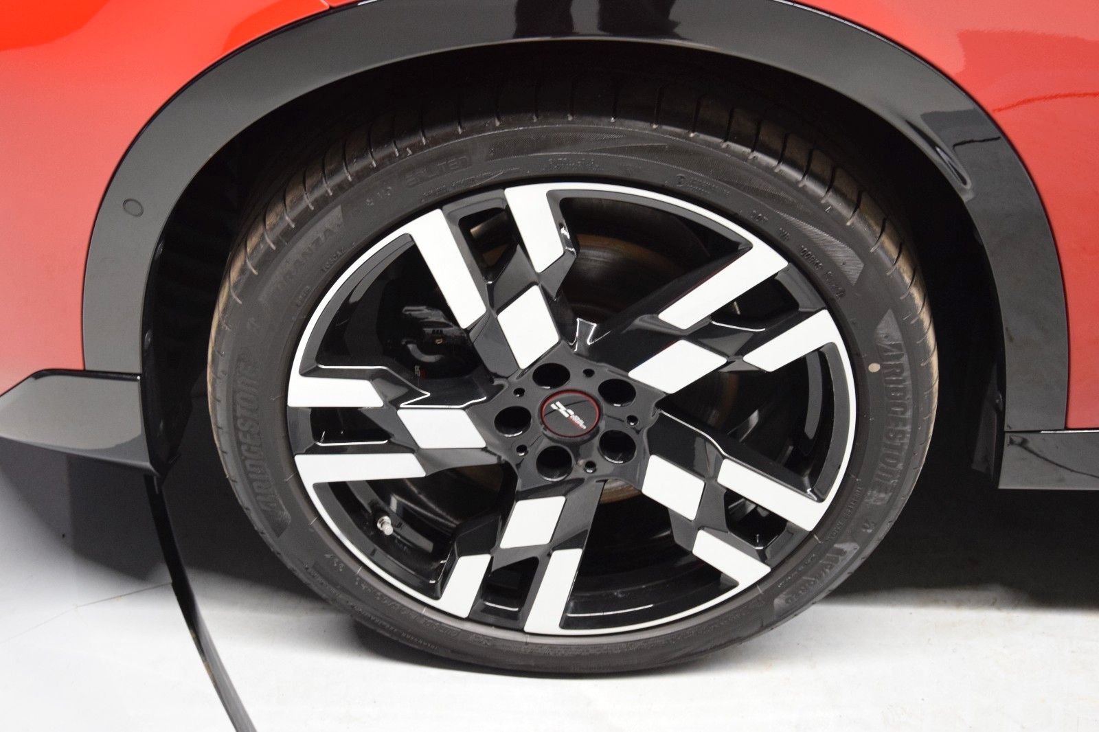Fahrzeugabbildung MINI Countryman C John Cooper Works Trim L-Paket Pano