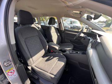 Volkswagen Golf - 10