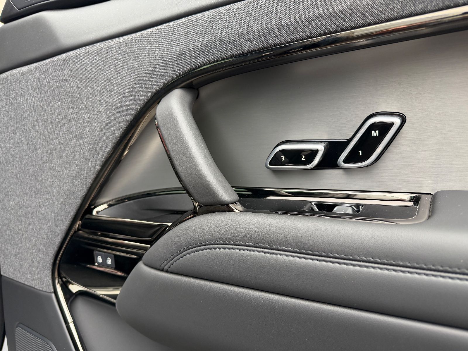 Fahrzeugabbildung Land Rover Range Rover Sport SE*HEADUP*LED*MERIDIAN*MEMORY