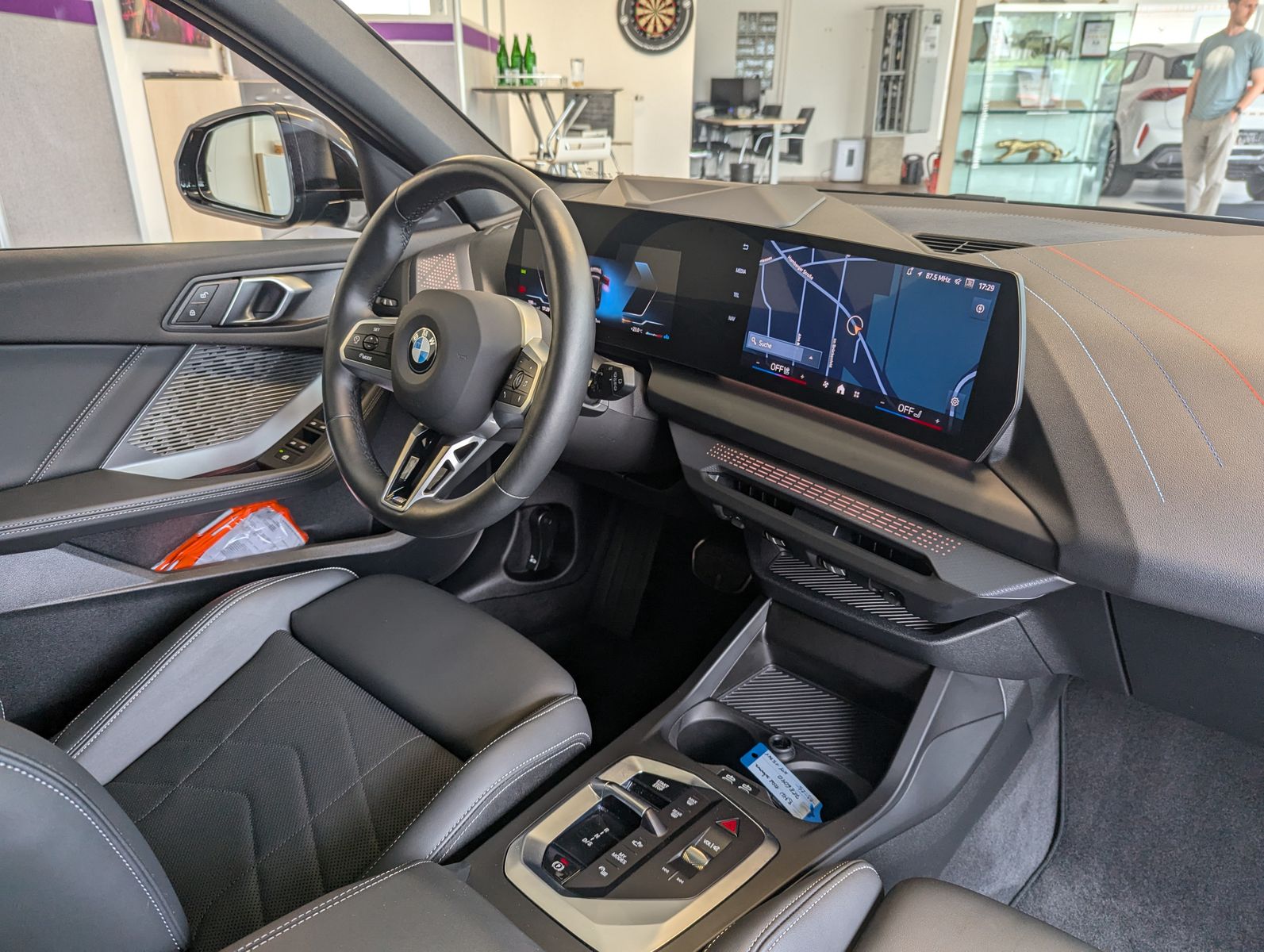 BMW 120 d M-Sport Pano HUD AHK Assist-Plus - Image 11