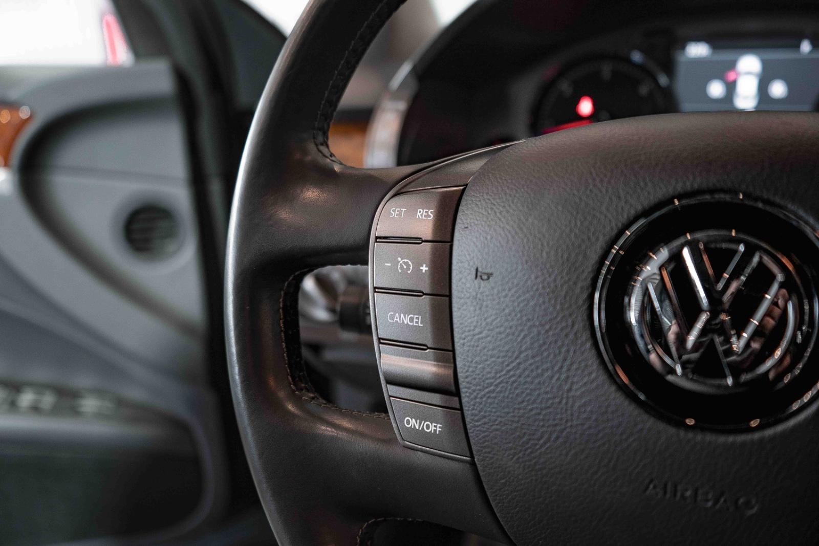 Volkswagen Phaeton 3.0 TDI V6 4M Sitzklima Schiebedach 4SHZ