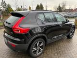 Volvo XC40 B3 Plus Dark 2WD R-Design - Volvo aus 2023