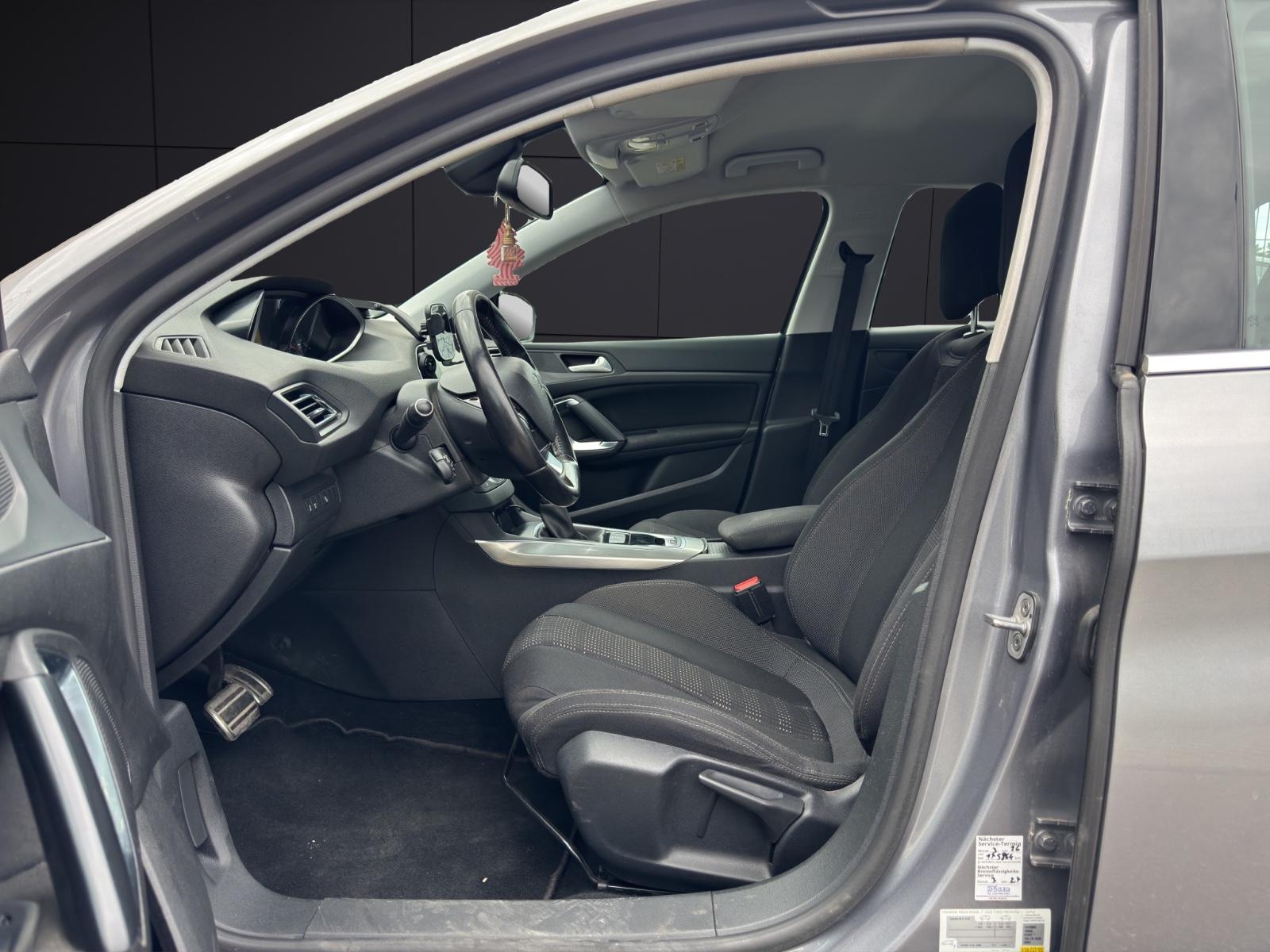 Peugeot 308 2015 — фото 10