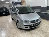 Fiat Idea 1.4 16V S&S Emotion - graue Fiat Idea
