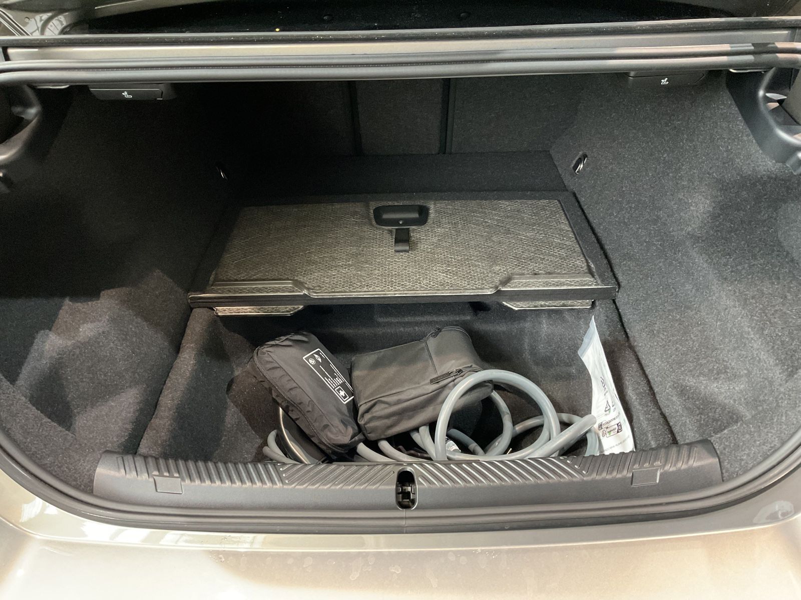 Fahrzeugabbildung BMW i5 M60 xDrive M Sportpaket pro, Sitzbelüftung vo