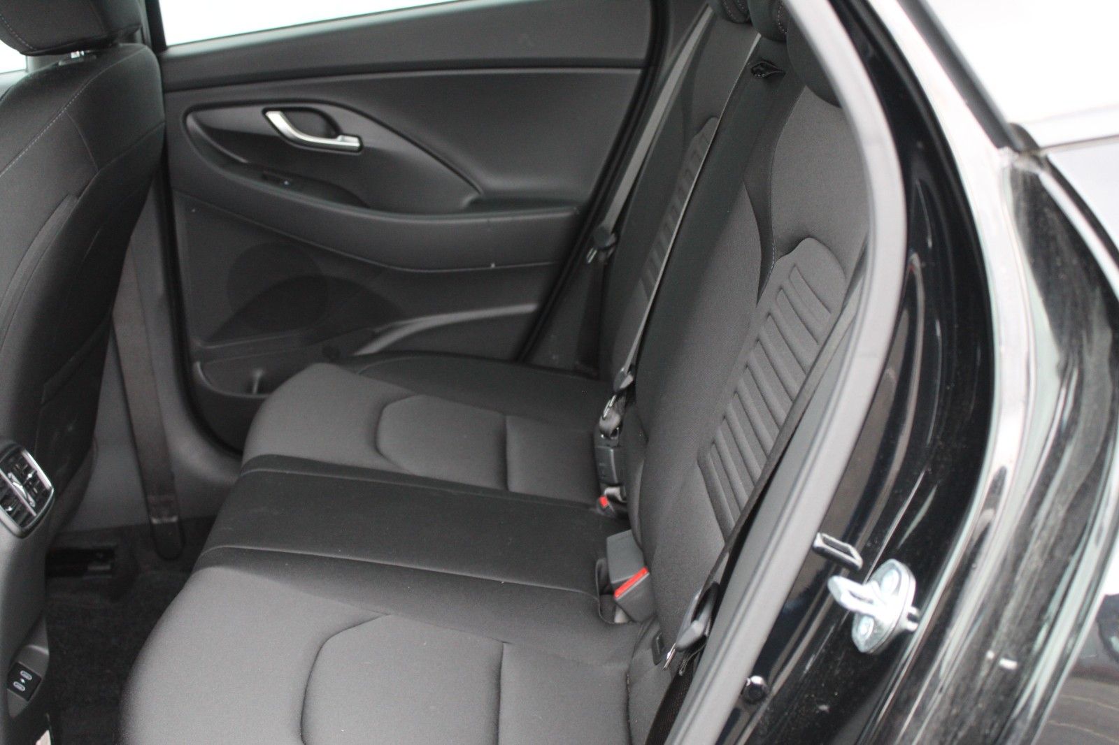 Fahrzeugabbildung Hyundai i30 Advantage Navi*Sitzh.*Kamera*LED*PDC