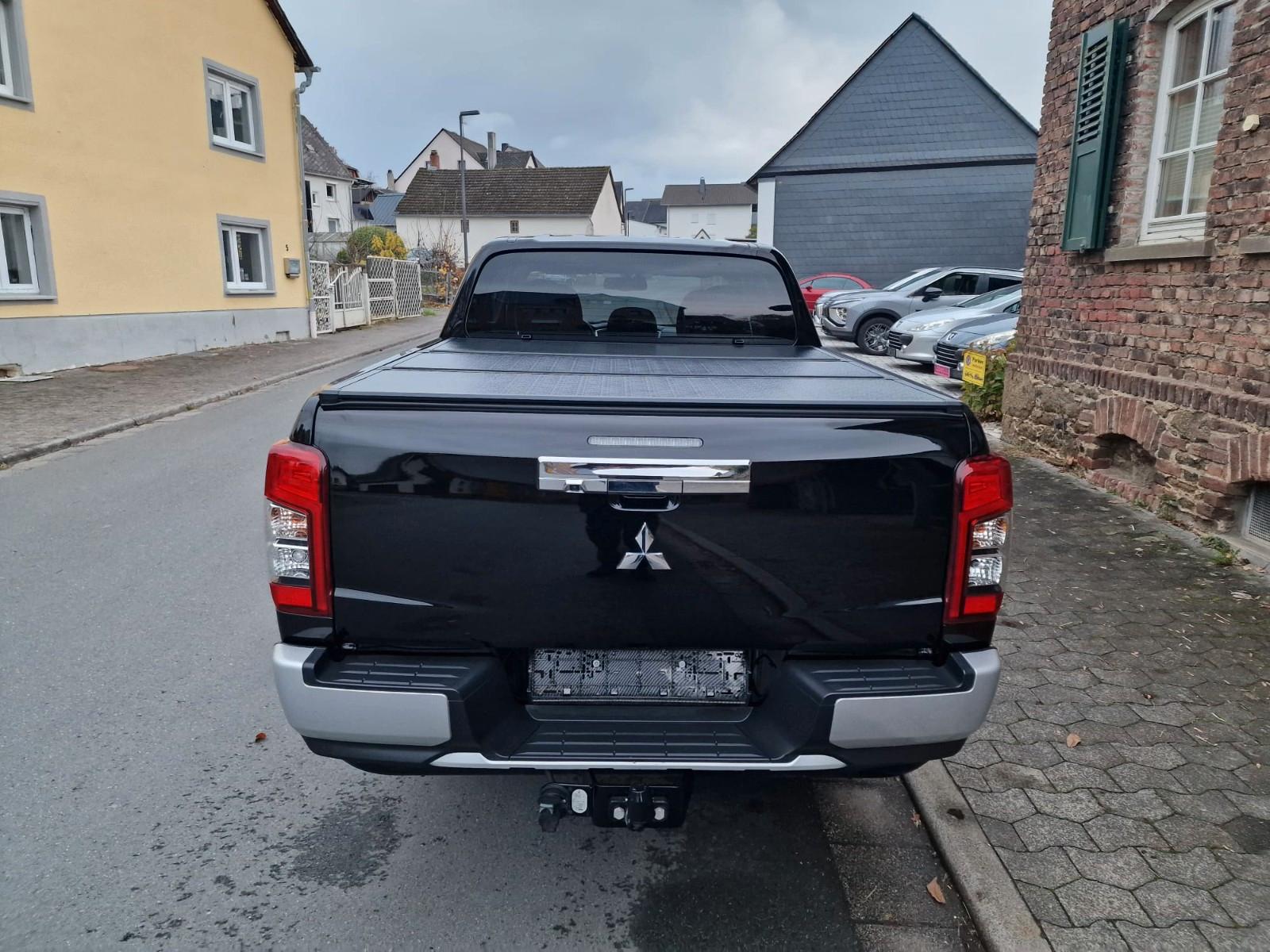 Mitsubishi L200 2-2d Select Doka 8-fach bereift