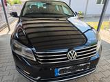 Volkswagen Passat 2.0 TDI DSG Variant - Volkswagen Passat aus 2011: Kombi