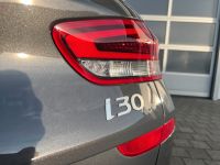 HYUNDAI i30 Kombi 1.5i CVVT Style NAVI LED KAM 5J GAR bei Autohaus Landmann & Maier OHG