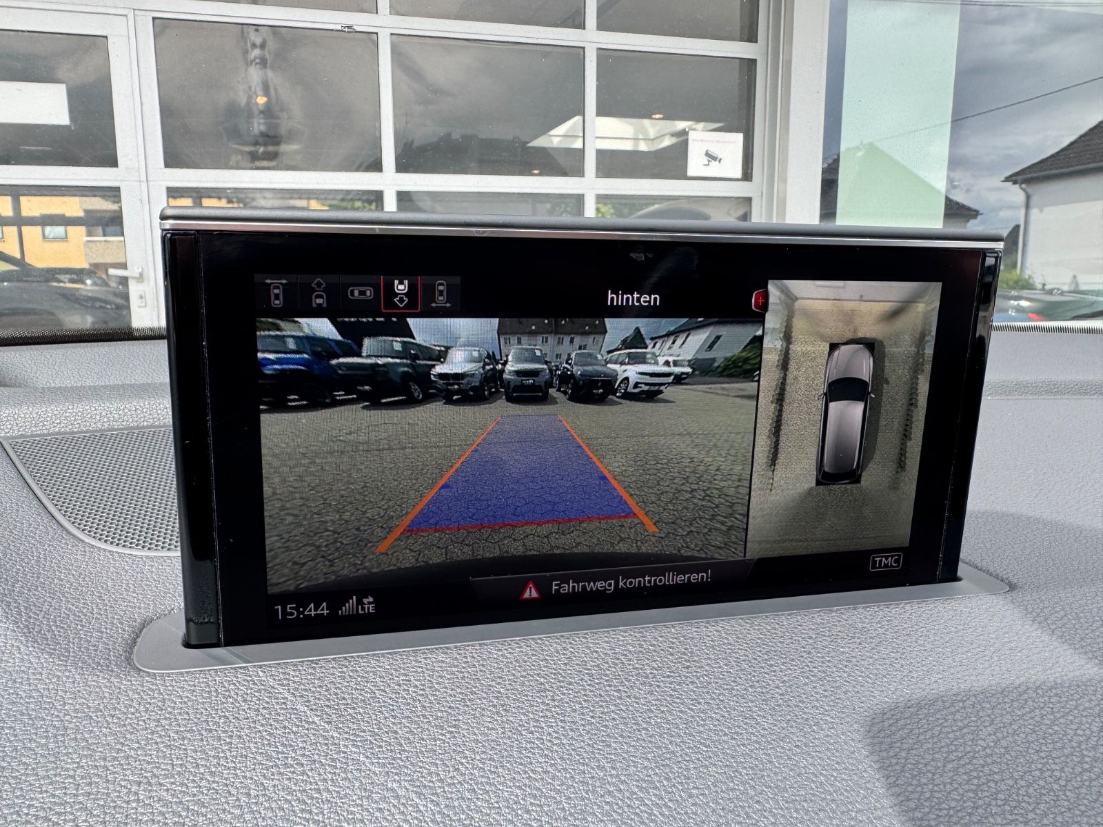 Fahrzeugabbildung Audi SQ7/RAUTEN-SITZE/PANO/AHK/360°Cam/Carbon/BOSE/