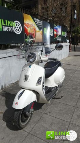 Piaggio PIAGGIO Vespa GTS 300 Super Standard