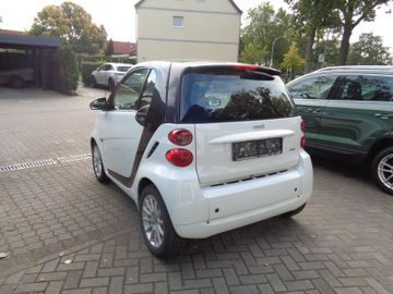 Bild 3 Smart ForTwo fortwo coupe MHD 70PS NAVI BT GJR SHZ KLI