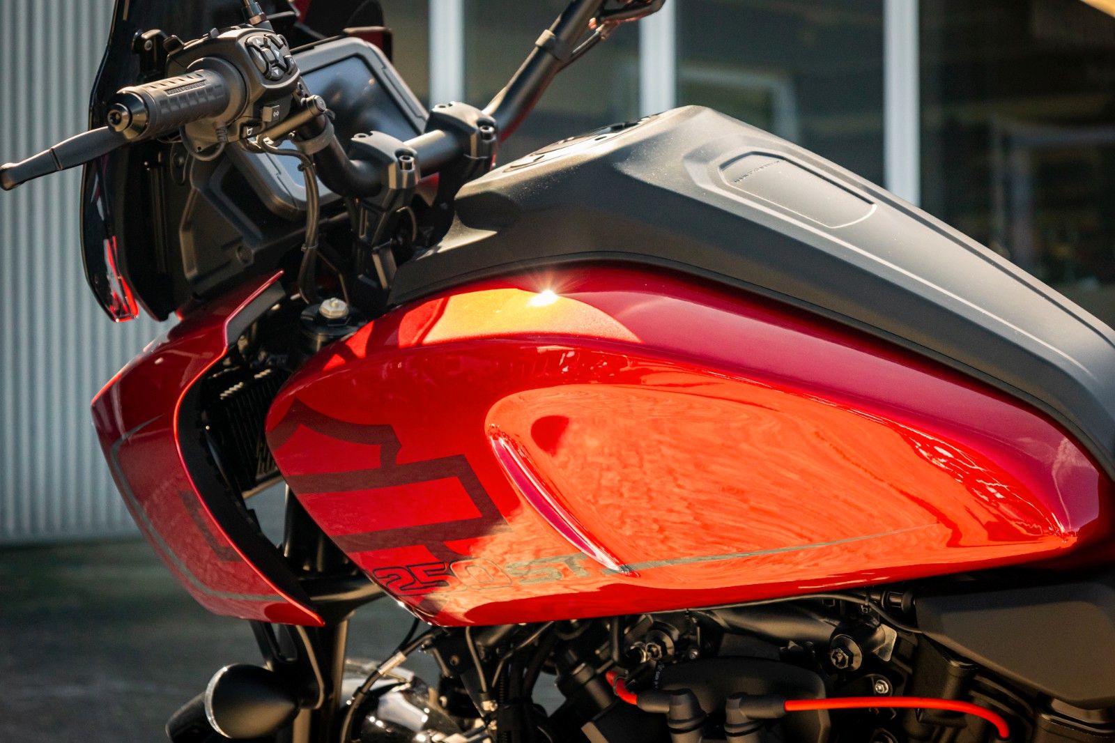 Fahrzeugabbildung Harley-Davidson RA1250ST Pan America ST 1250 MY25 Jekill & Hyde