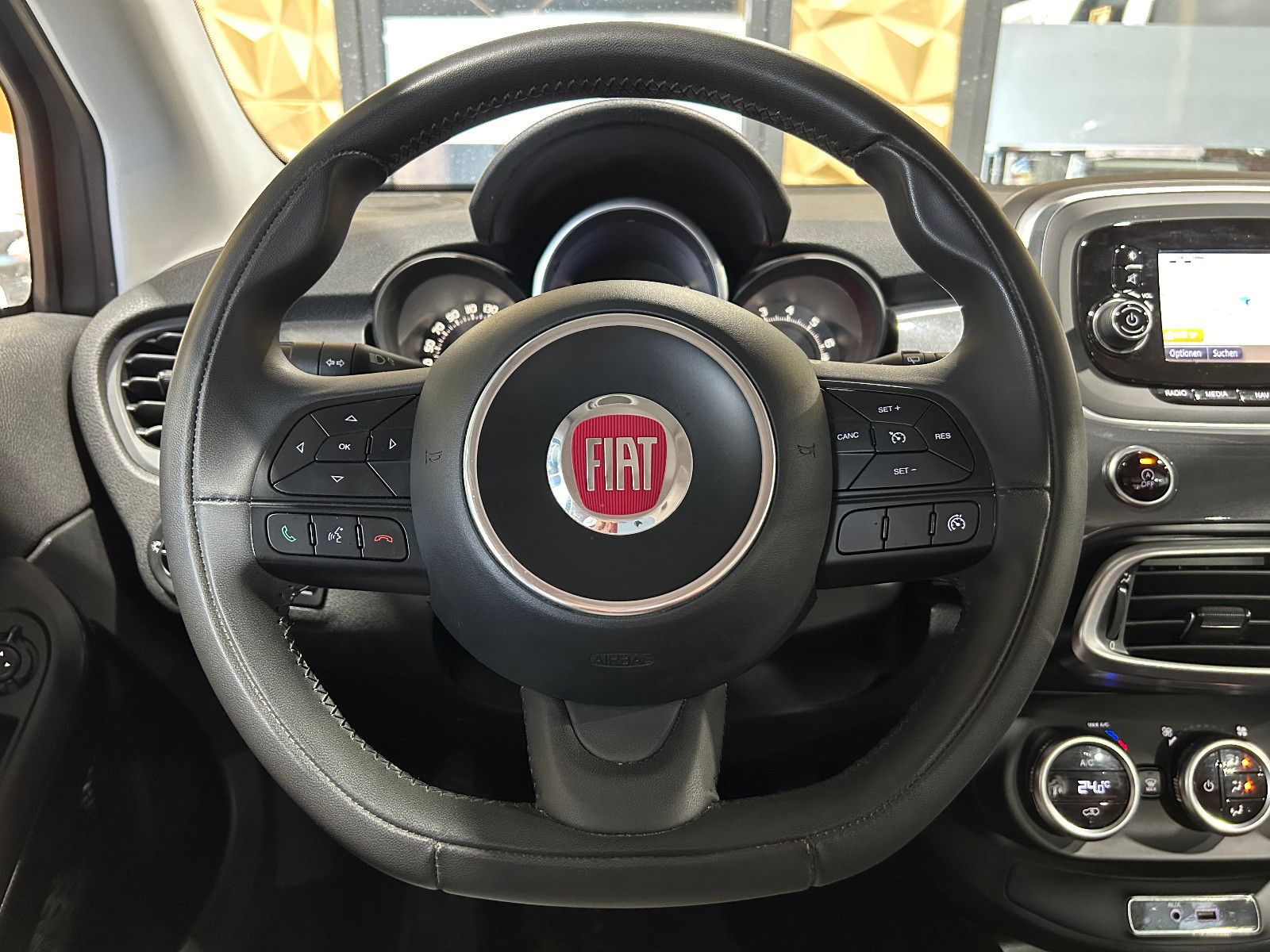 Fahrzeugabbildung Fiat 500X Pop Star//NAVI//PDC//TEMPOM//MFL