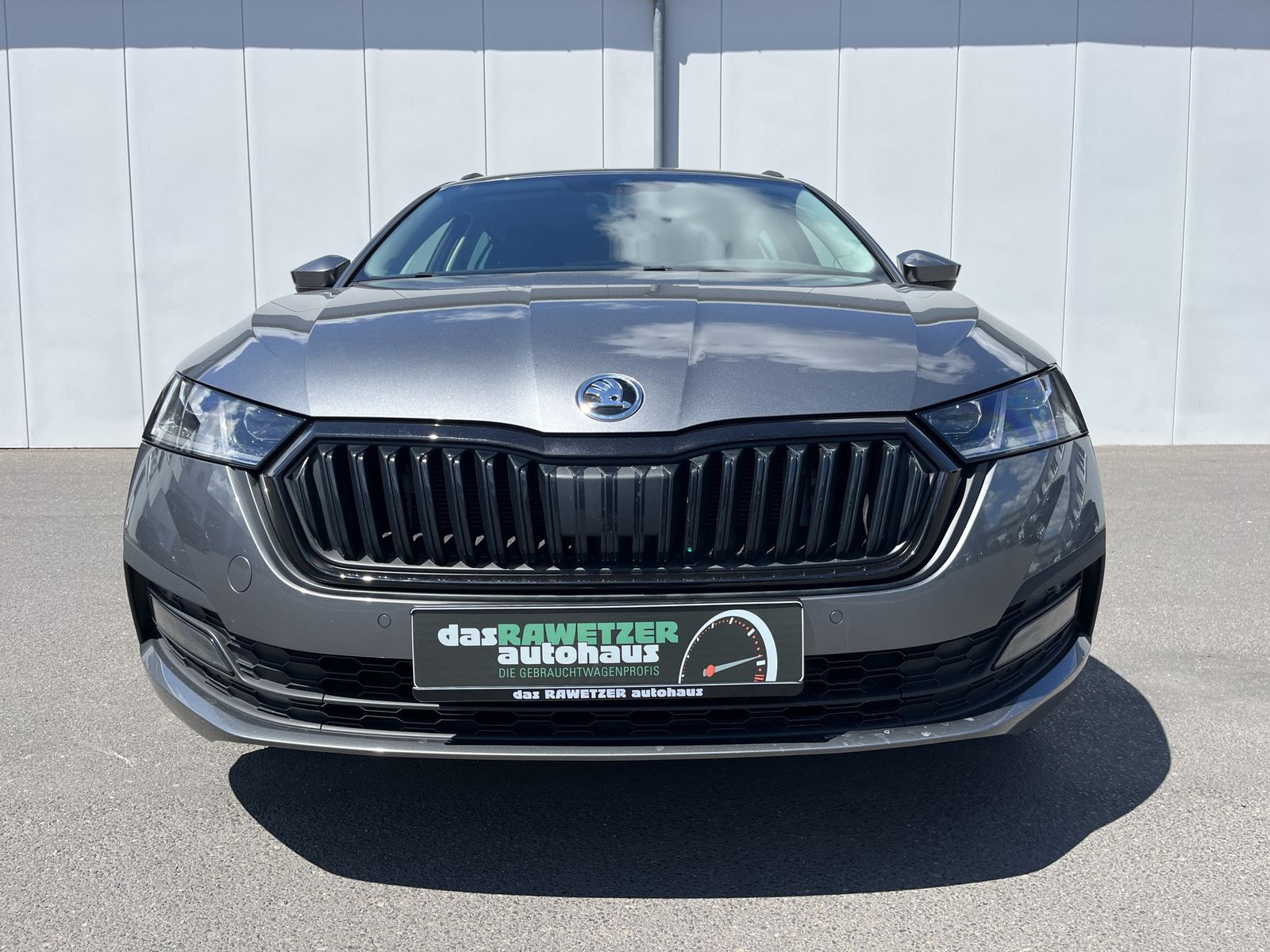 Skoda Octavia Combi 2.0 TDI 4x4 DSG Blackline m.2 foto 4