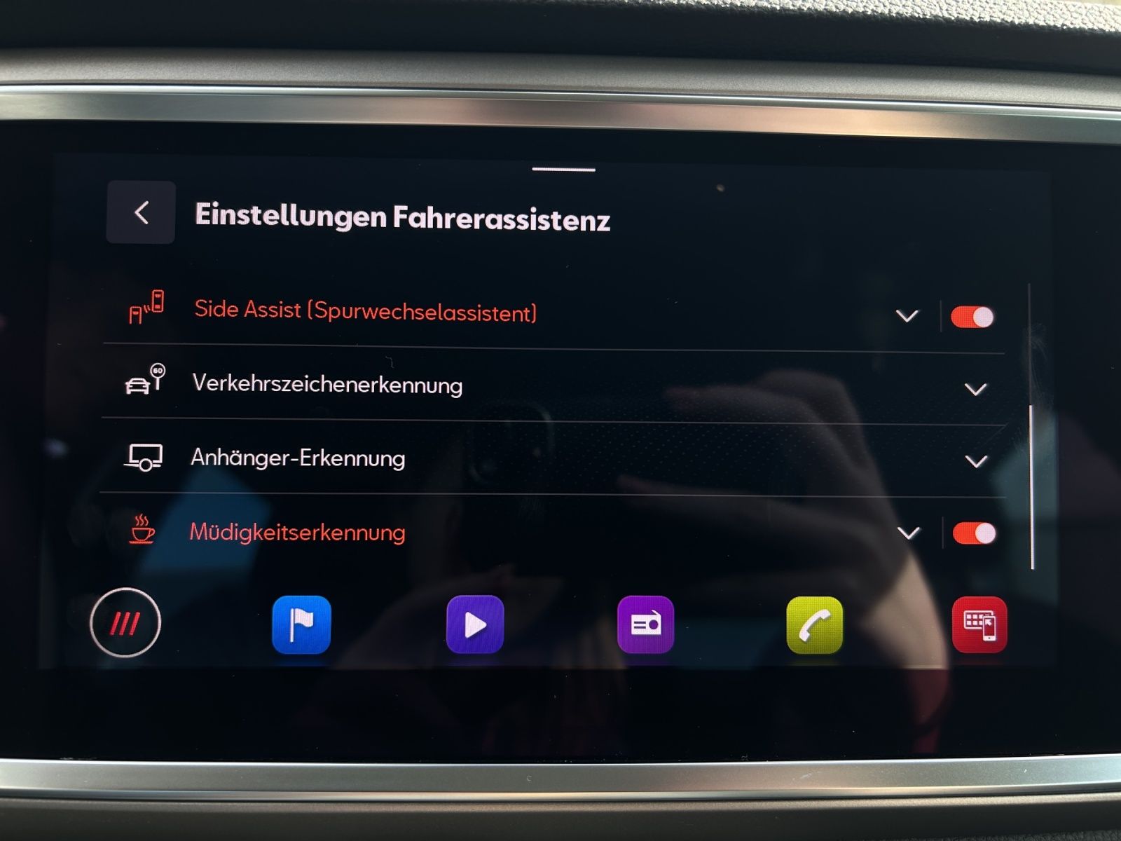 Fahrzeugabbildung SEAT Ateca TDI Xperience DSG LED AHK Navi ACC RFK SH