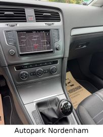 Volkswagen Golf - 11
