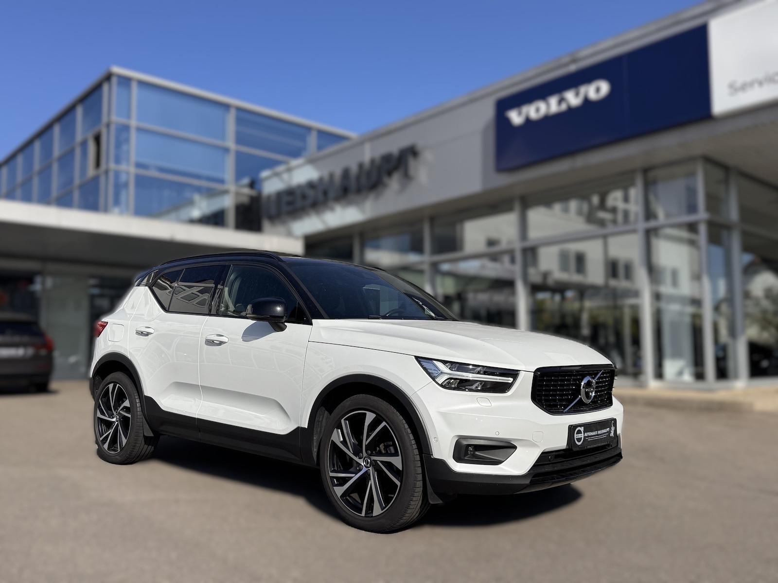 Volvo XC40 D4*AWD*R-Design*AHK*Pano*ACC*BLIS*20Z*360°