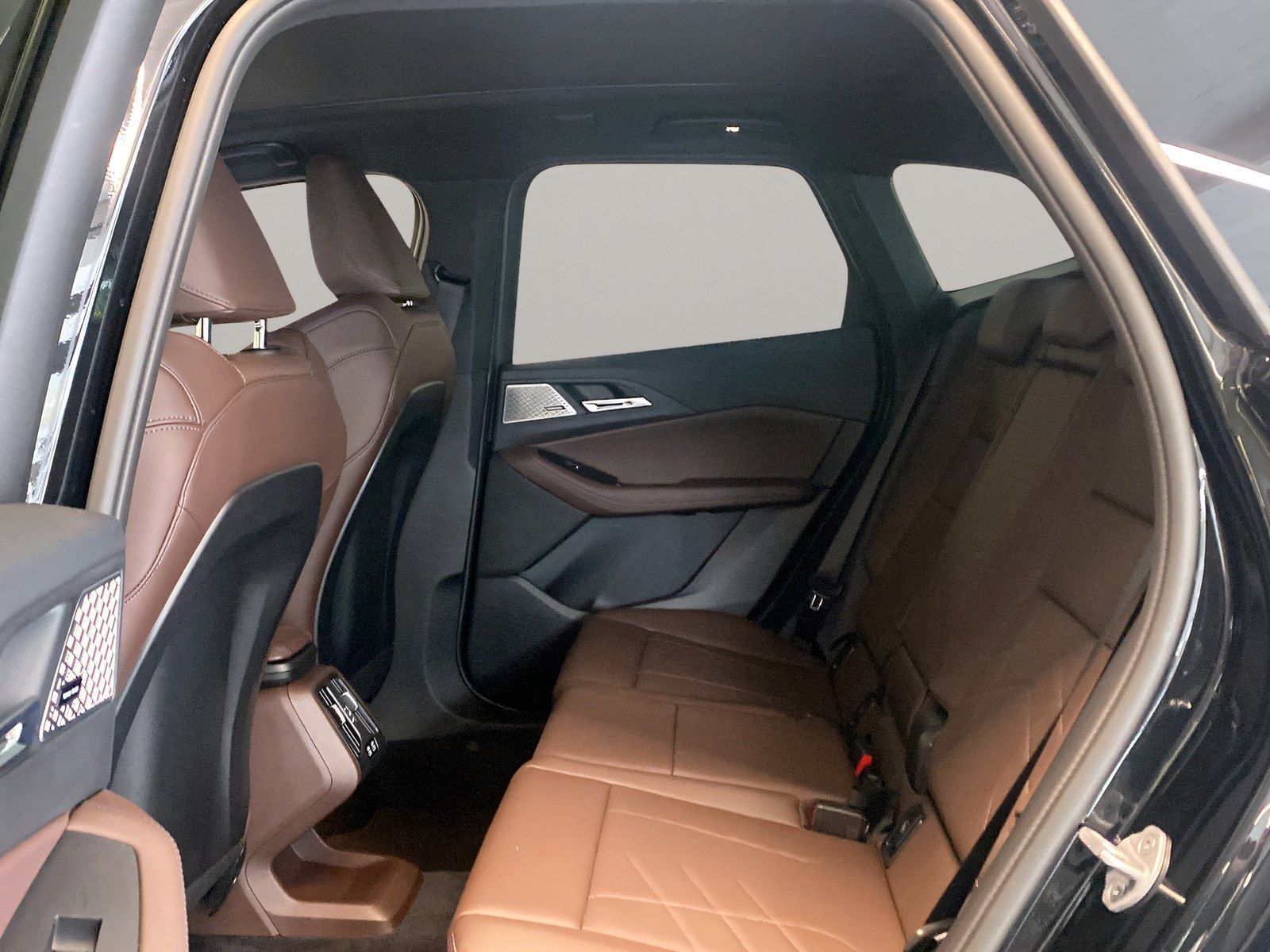 BMW 223 Active Tourer - Bild 6