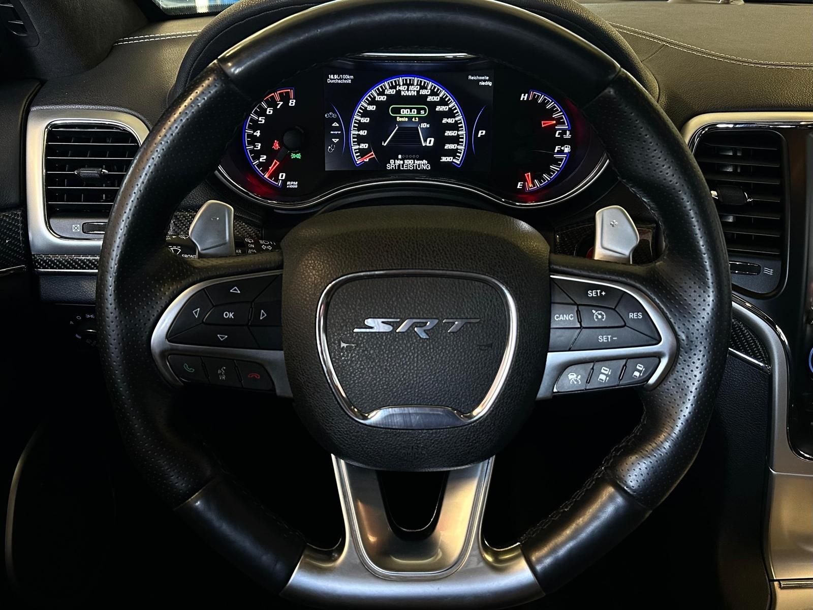 JEEP Grand Cherokee 6.4 HEMI SRT* BIXEN#LH#PANO#ACC - Image 11