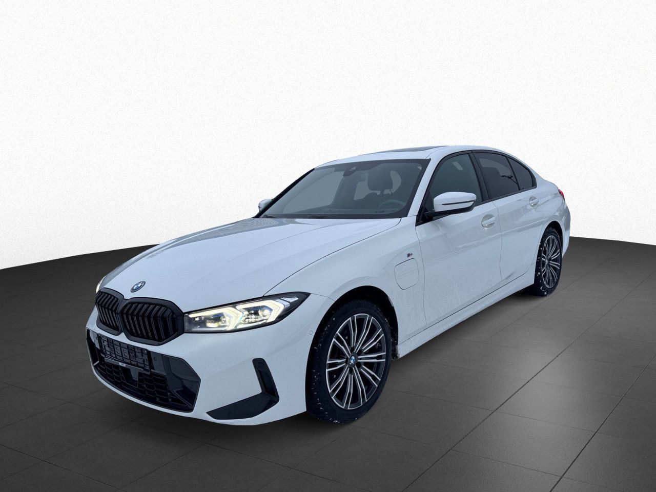 BMW 330 - Bild 3