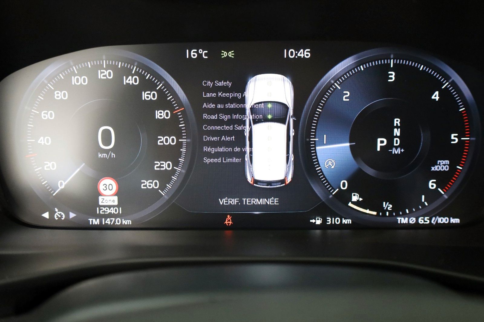 Fahrzeugabbildung Volvo XC40 Momentum Pro Navi,LED,Kamera,SH,Apple Car