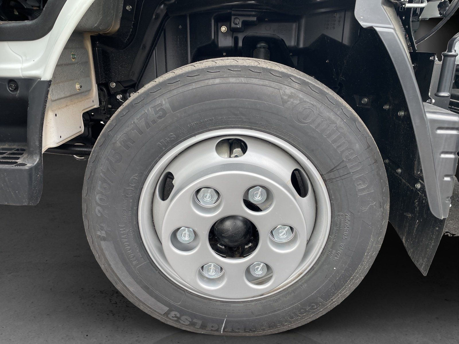 Fahrzeugabbildung FUSO 7C18 AMT 4x2 3400 Unsinn City Hakenlift Klima